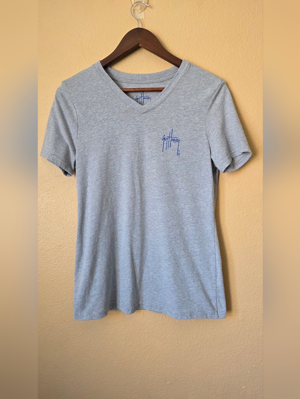 Guy Harvey Grey Manatee Coral  V-neck T-Shirt Women's Size Medium